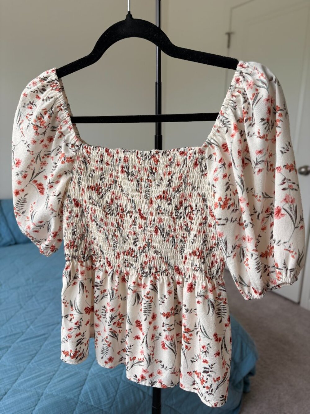 SHEIN Cream Smocked Floral Puff Sleeve Peplum Blouse S